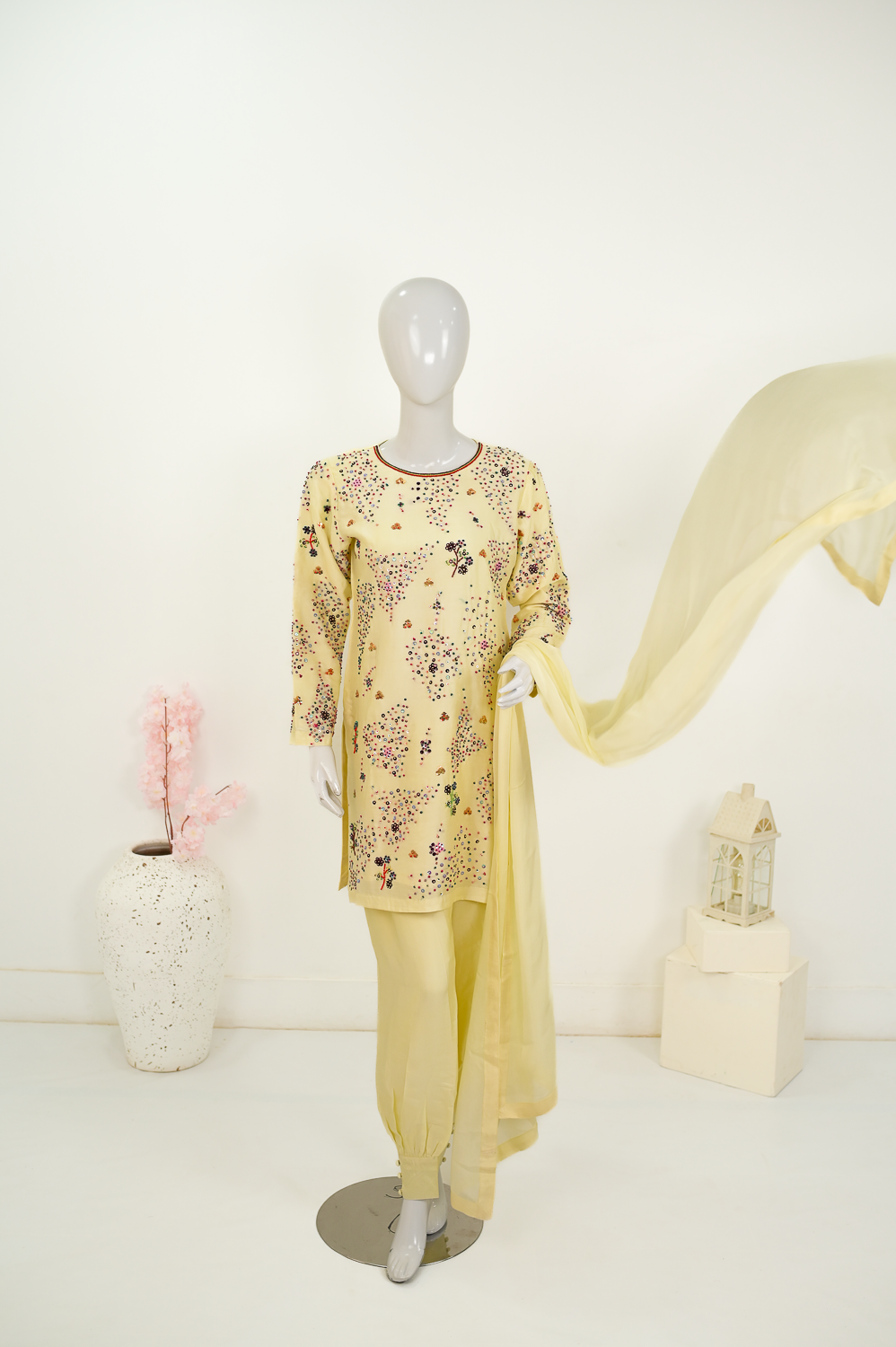 Lemora – Minimal Embroidered Silk Set