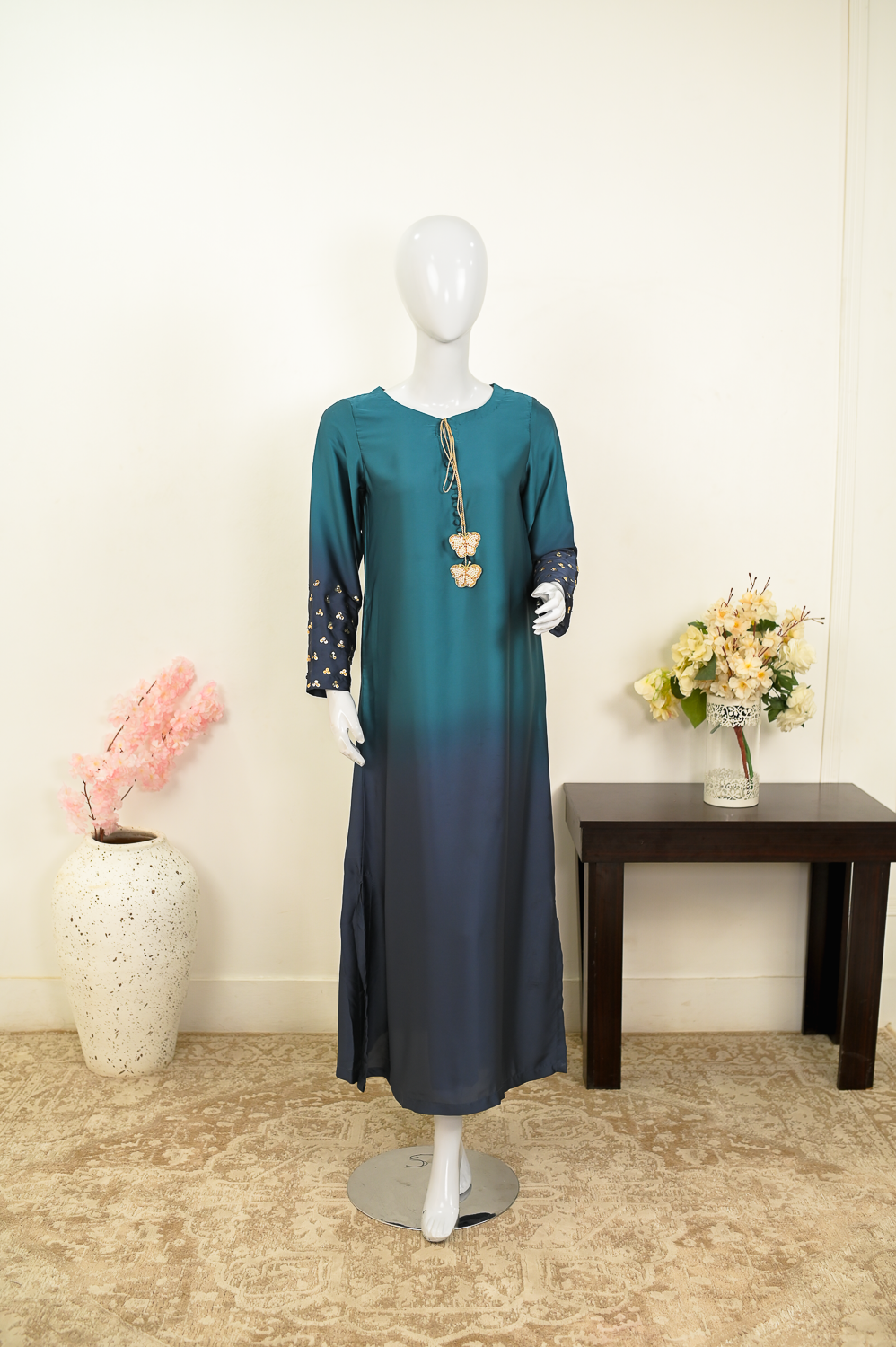 J'adore RTD – Elegant Embroidered Silk Set