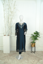 Sapphire – Embroidered Silk Luxury Set