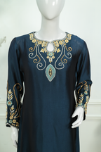 Sapphire – Embroidered Silk Luxury Set