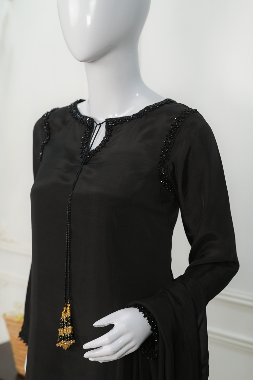 Noir Grace – Embroidered Silk Statement Set
