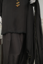 Noir Grace – Embroidered Silk Statement Set