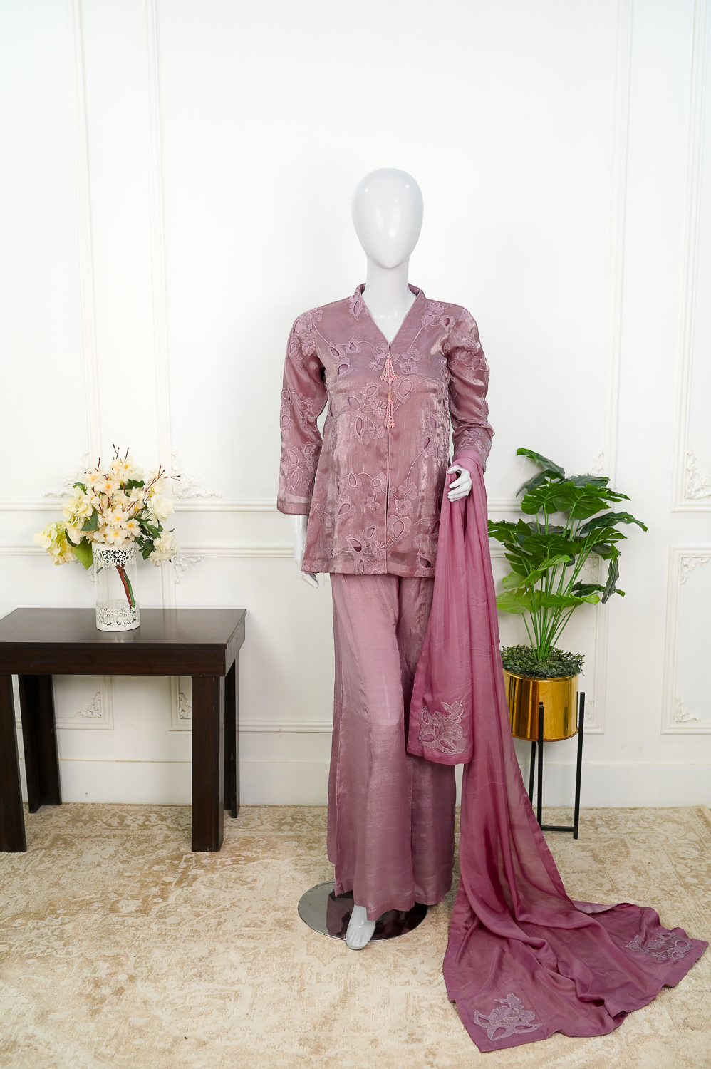 Mauve – Elegant Formal Ensemble