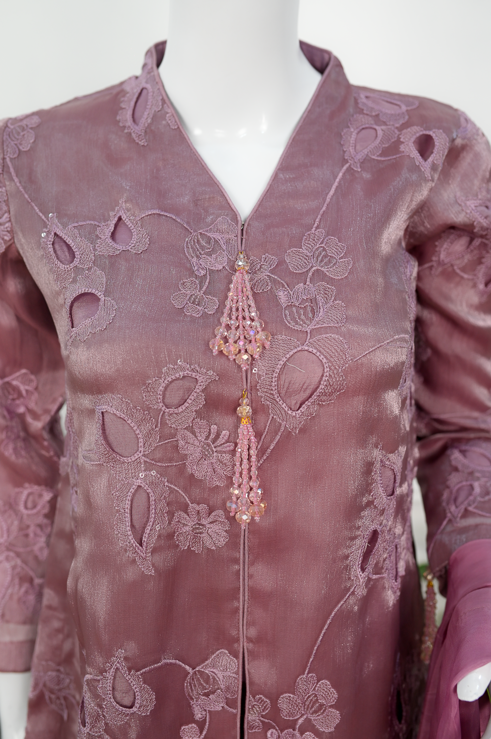 Mauve RTD – Elegant Formal Ensemble