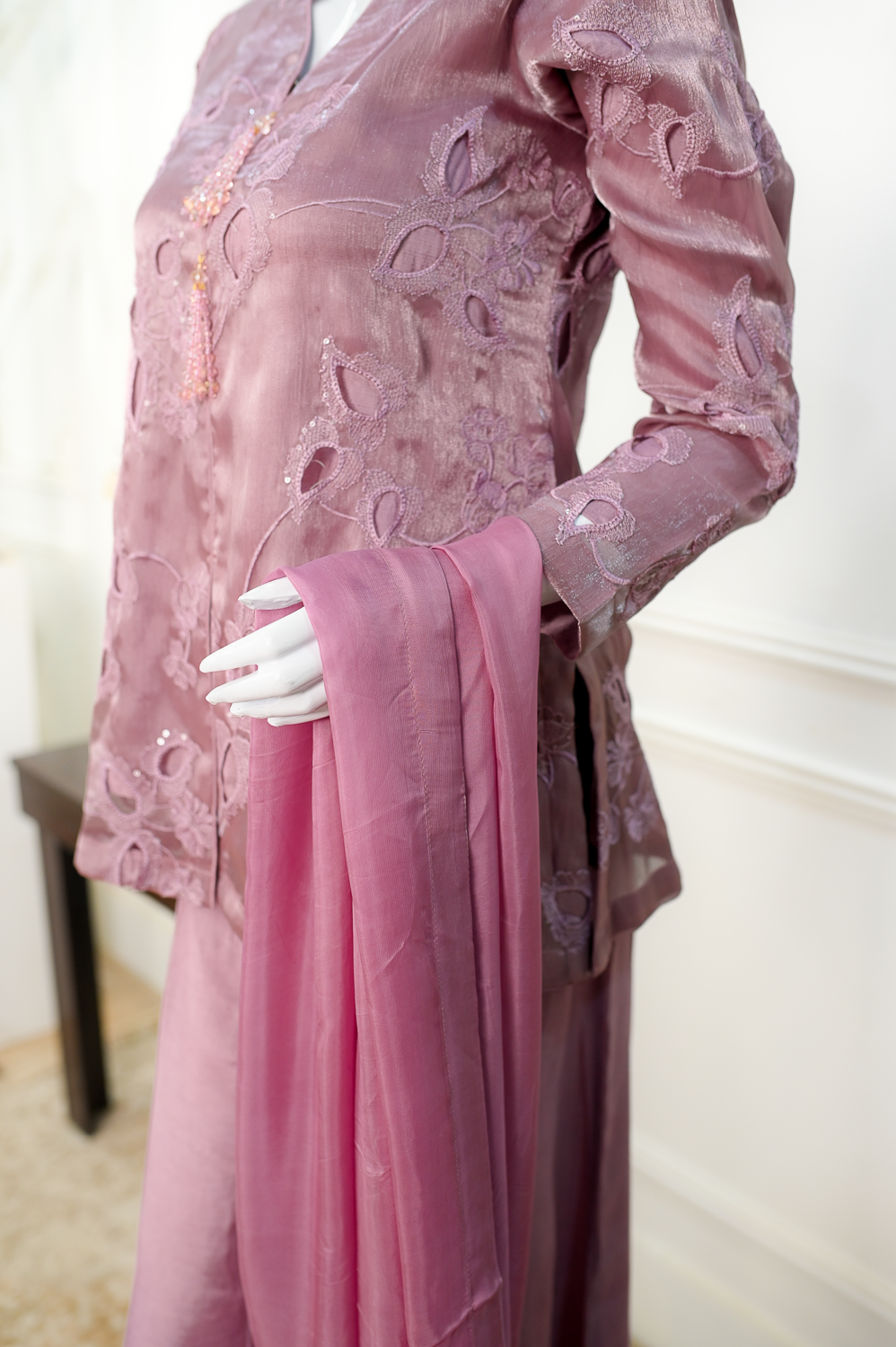 Mauve – Elegant Formal Ensemble