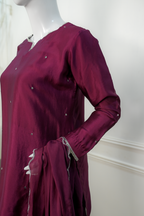Viola – Classic Embroidered Silk Set