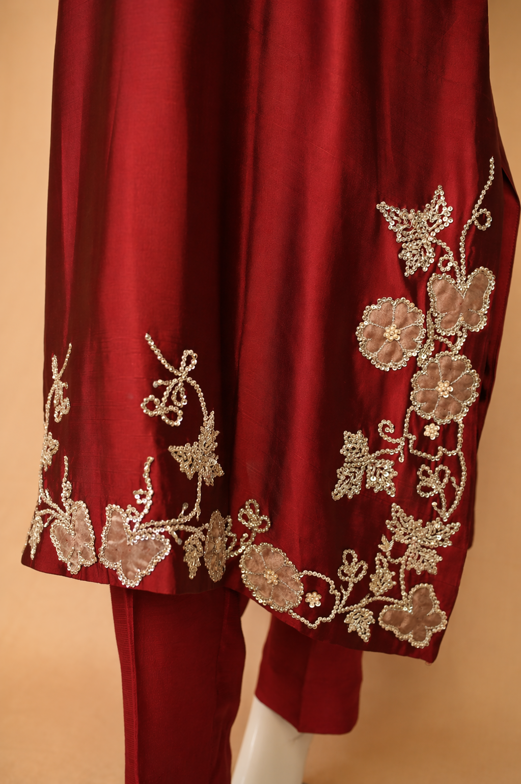 Rouge – Embroidered Silk Statement Set